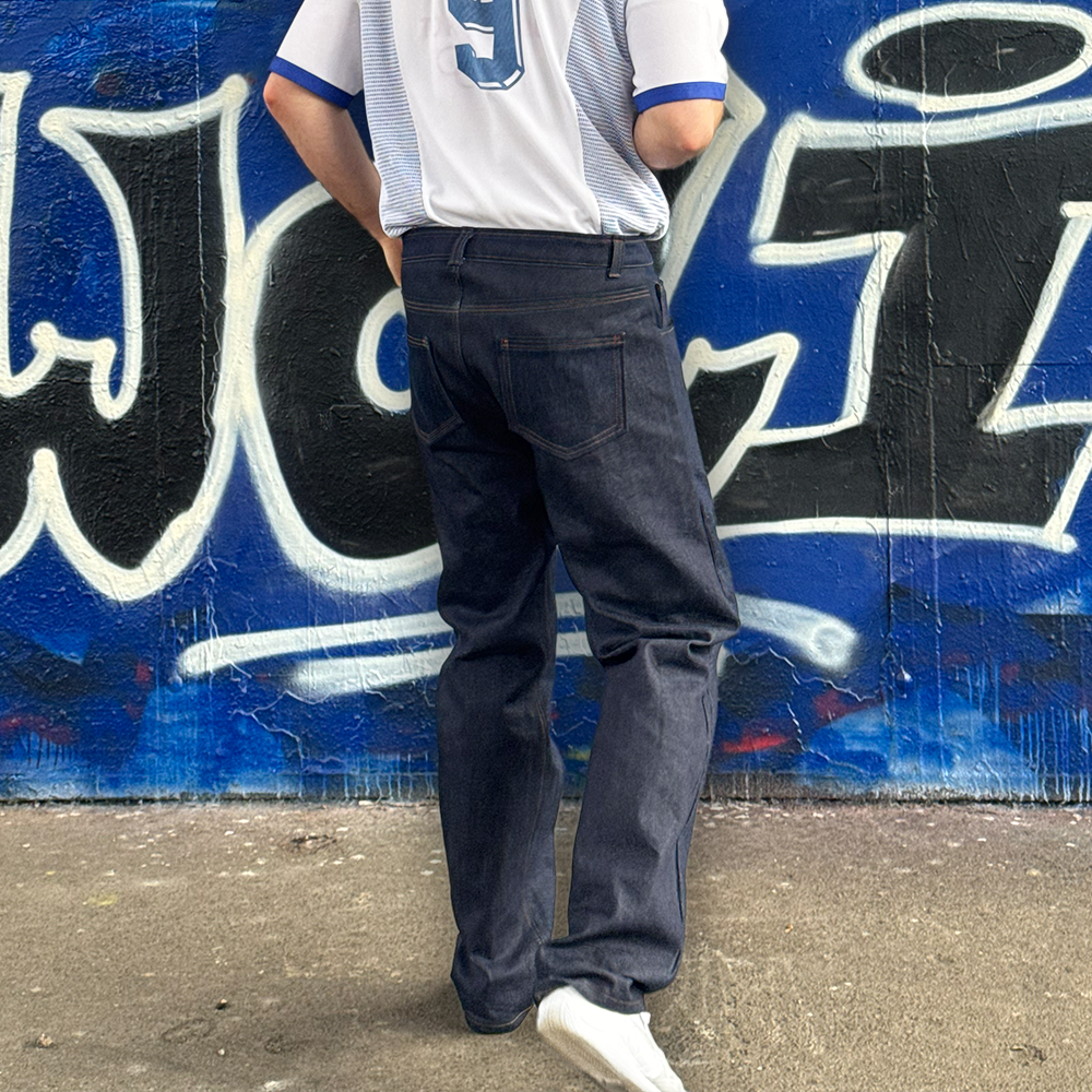 Jeans DIY Kit | 2.5m Heavy Denim Stoff, Schnittmuster & 6 Knöpfe