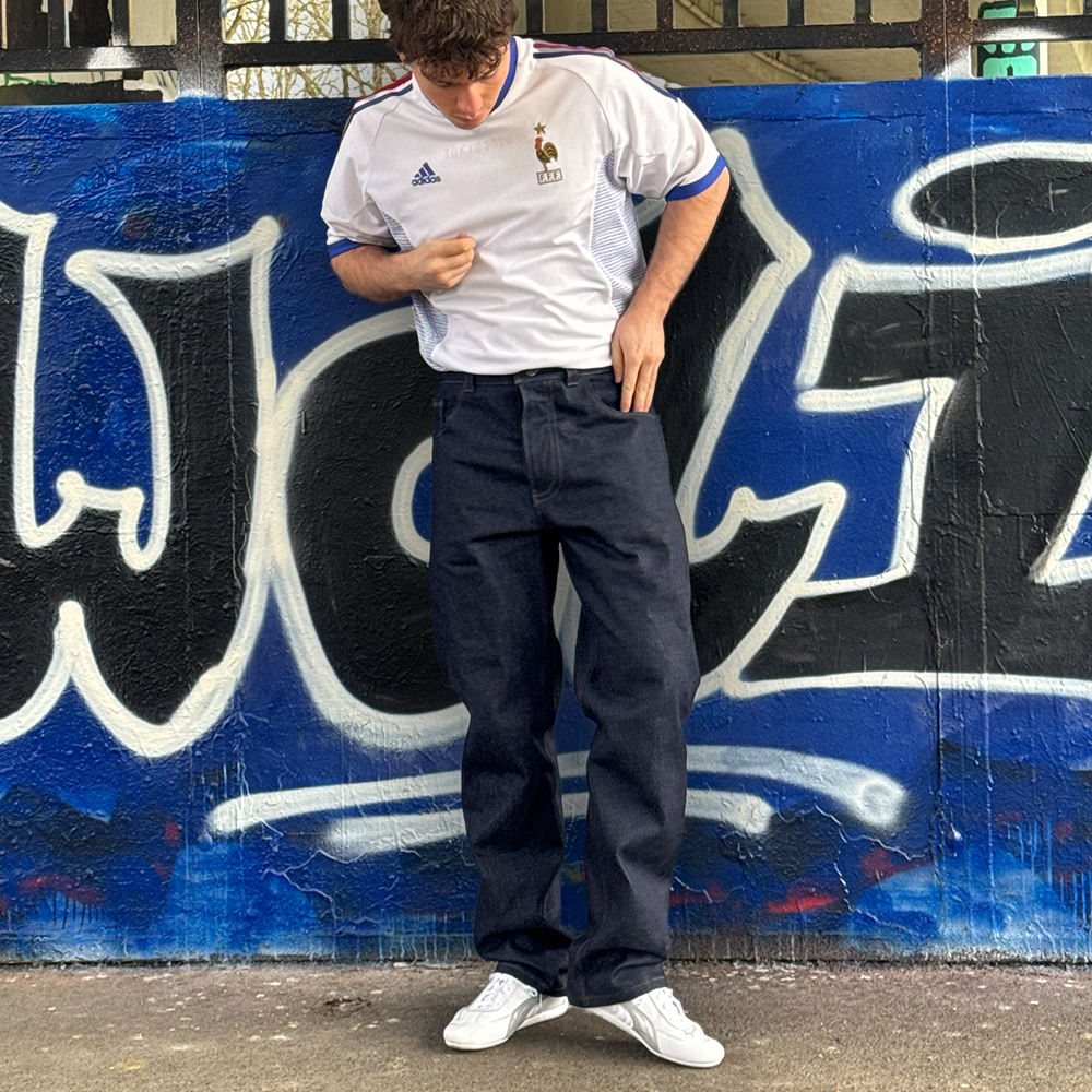 Jeans DIY Kit | 2.5m Heavy Denim Stoff, Schnittmuster & 6 Knöpfe